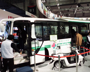 2013東京モーターショー日野自動車出展車「移動診療車」